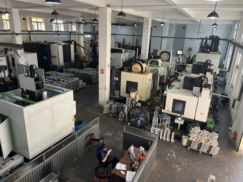 Yimi (Guangzhou) Automotive Parts Co, Ltd производственная линия производителя