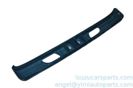 ISUZU NPR71 БУМПЕР ФРТ ЦЕНТР 8979990131